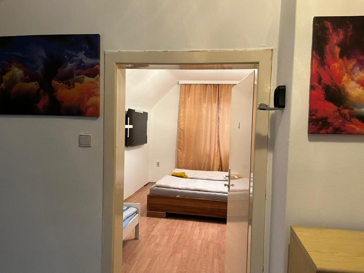 Breathtaking Shared Villa Near Danube River /W Garden And Parking Vienna Esterno foto